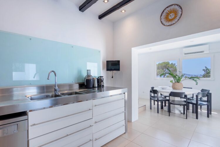 Villa Talamanca Luxus Ferienvilla Ibiza Mieten Kochen