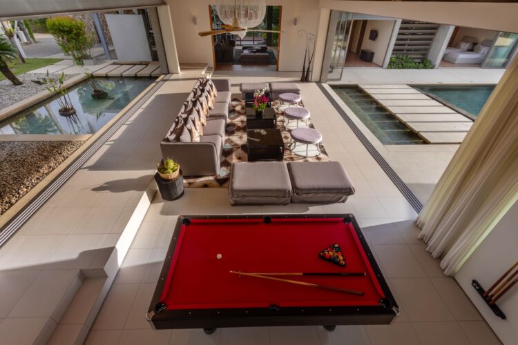 Villa Tievoli Luxus Ferienhaus Phuket Am Strand Mieten Billiard
