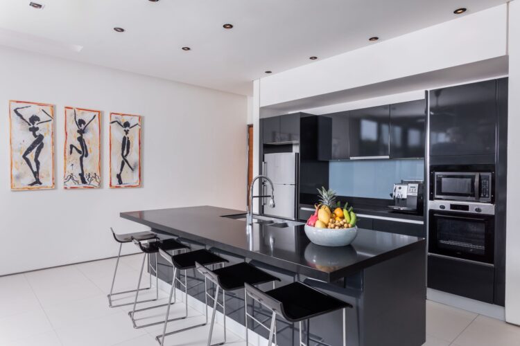 Villa Tievoli Luxus Ferienhaus Phuket Am Strand Mieten Küche