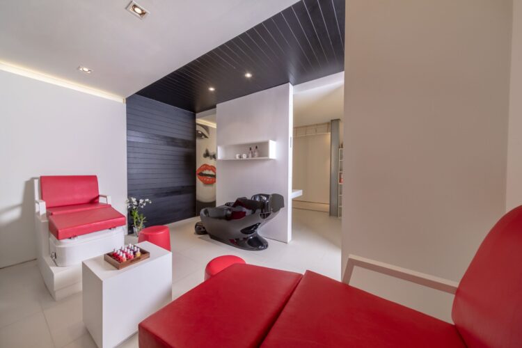 Villa Tievoli Luxus Ferienhaus Phuket Am Strand Mieten Salon