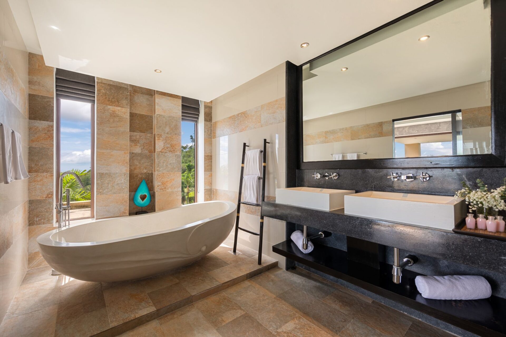 Villa Tiga Luxus Ferienhaus Koh Samui Mit Pool Mieten Badewanne