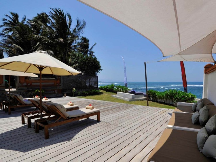 Villa Tinggal Bali Garten Joglo Deck