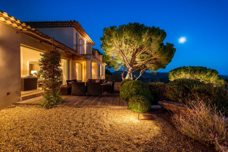 Villa View De Mer Luxus Ferienhaus Cite D Azur Mieten Abends