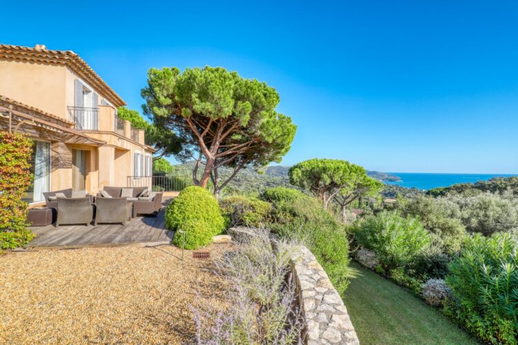 Villa View De Mer Luxus Ferienhaus Cite D Azur Mieten Garten