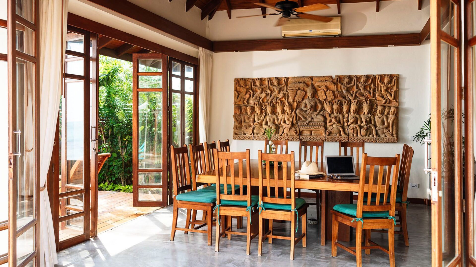 Villa Waimaree Luxus Ferienhaus Koh Samui Am Strand Mieten Esstisch