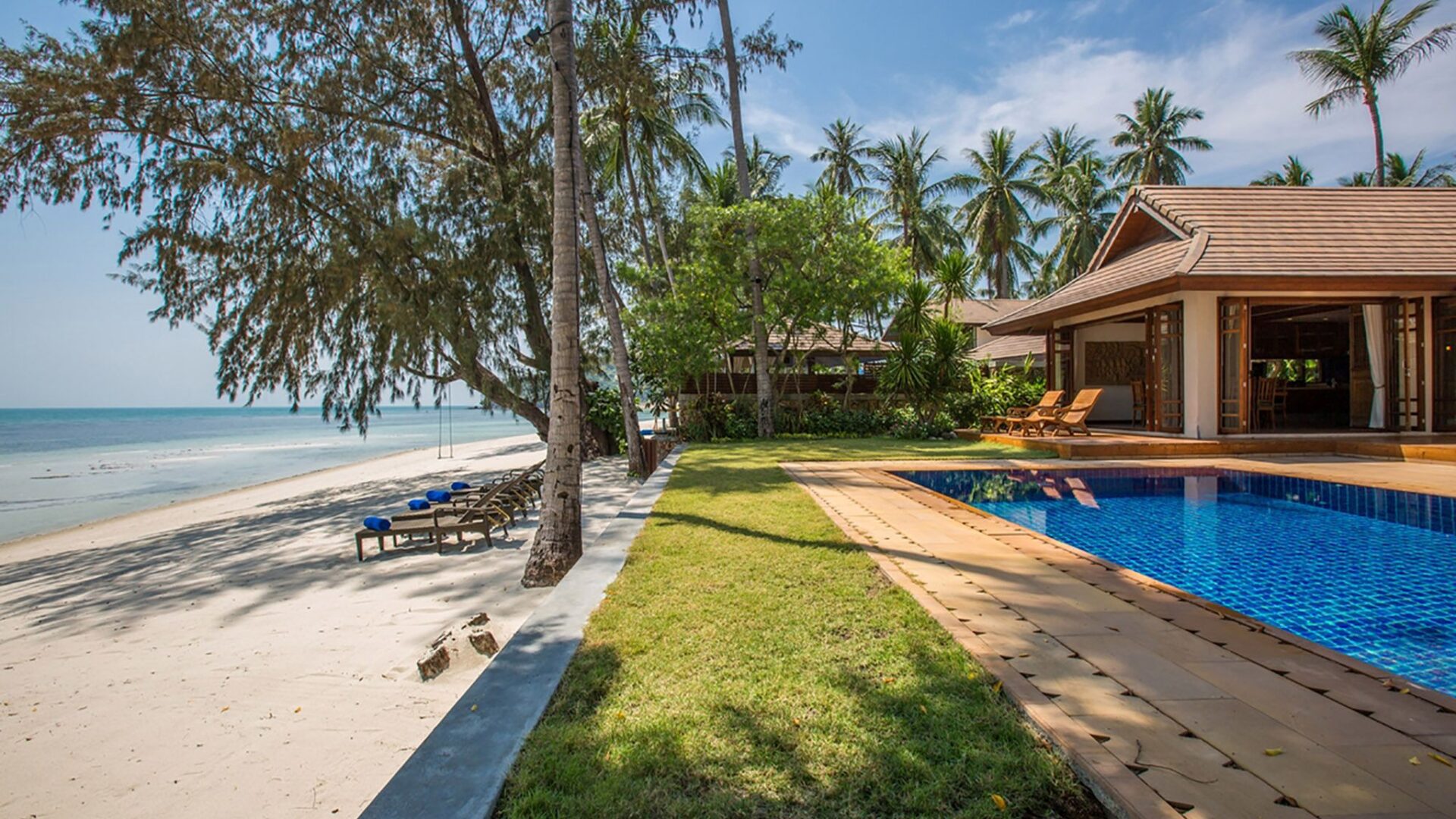 Villa Waimaree Luxus Ferienhaus Koh Samui Am Strand Mieten Strandlage