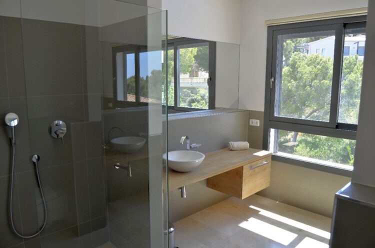 Villa Del Mar Luxus Ferienhaus Mallorca Mieten Dusche