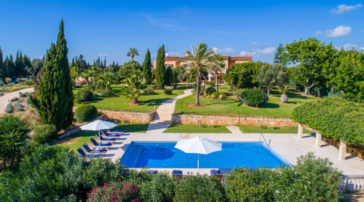Villa Mit Golfplatz Und Pool Auf Mallorca