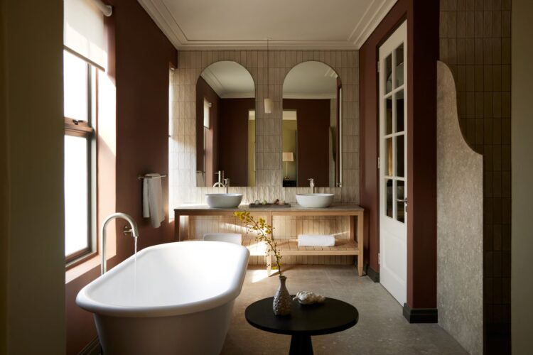 Vinyard Manor House Luxus Ferienhaus Winelands Südafrika Mieten Badewanne