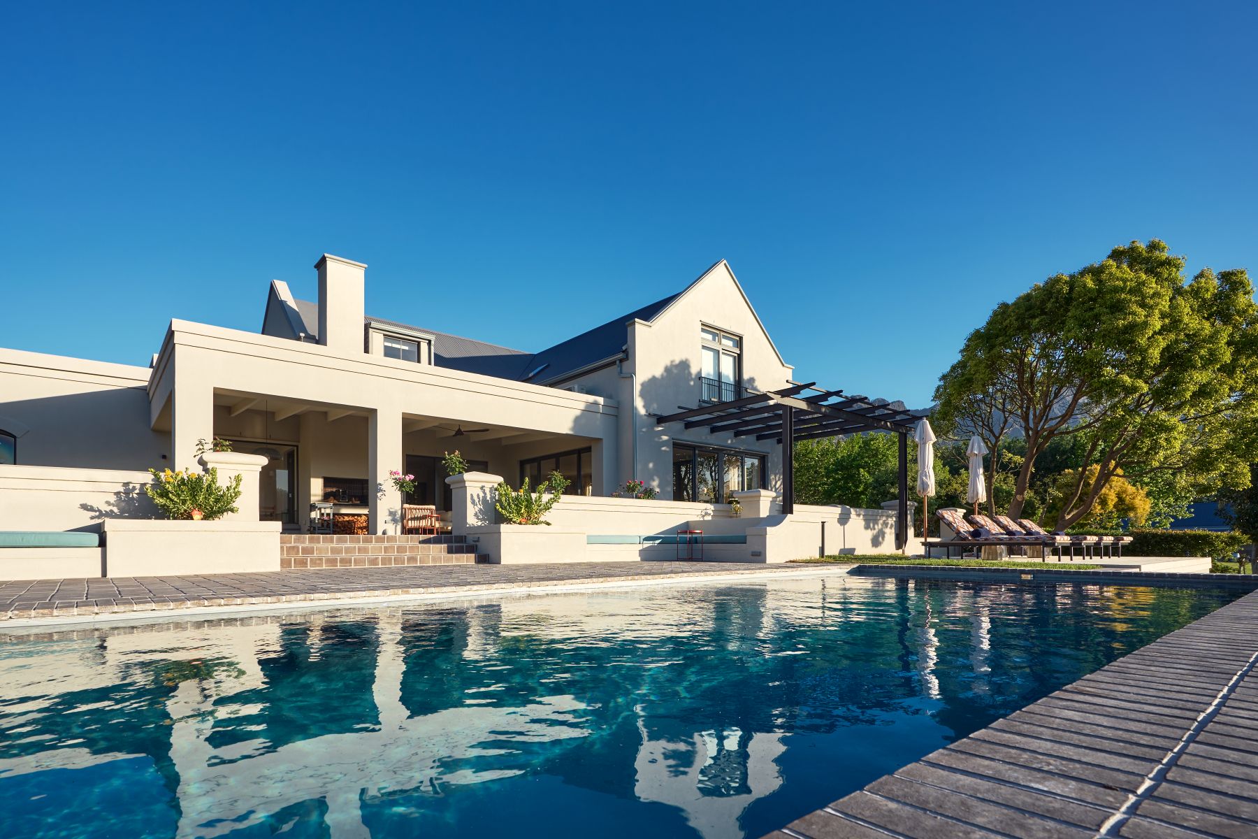 Vinyard Manor House Luxus Ferienhaus Winelands Südafrika Mieten Poolbereich