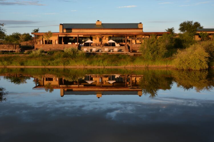 Waldeck Namibia Luxus Safari Lodge Afrika Mieten Außen