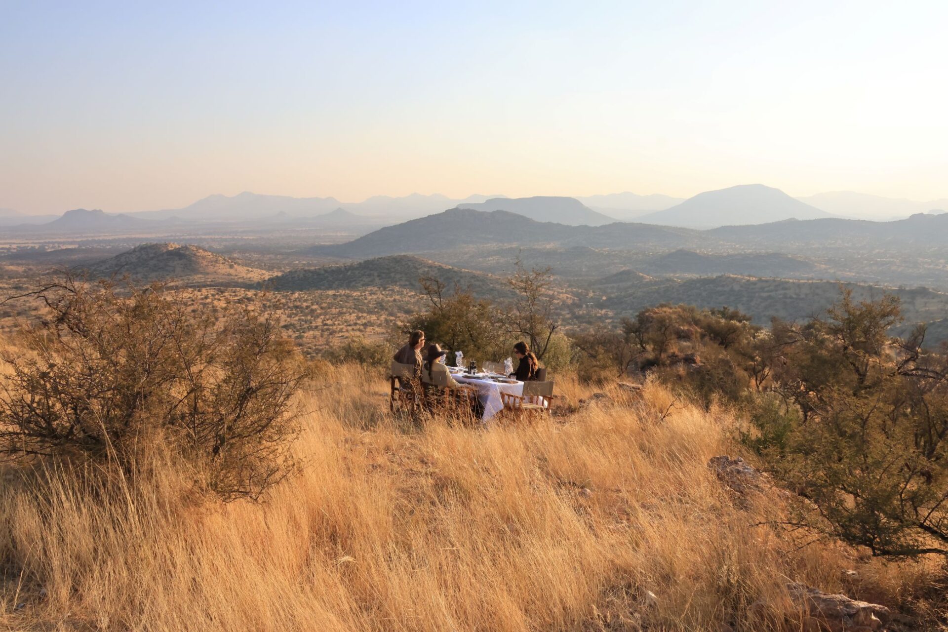 Waldeck Namibia Luxus Safari Lodge Afrika Mieten Busch Dinner