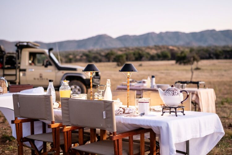 Waldeck Namibia Luxus Safari Lodge Afrika Mieten Busch Frühstück