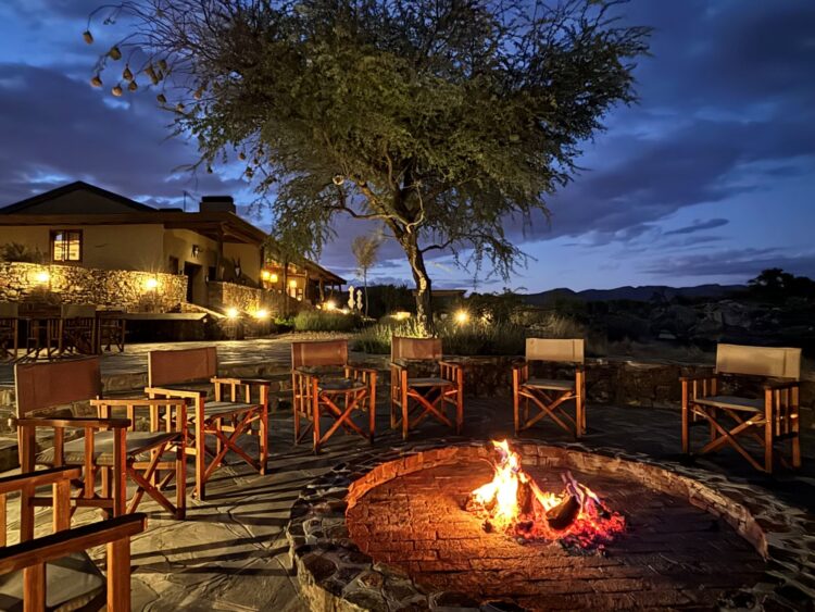 Waldeck Namibia Luxus Safari Lodge Afrika Mieten Feuer