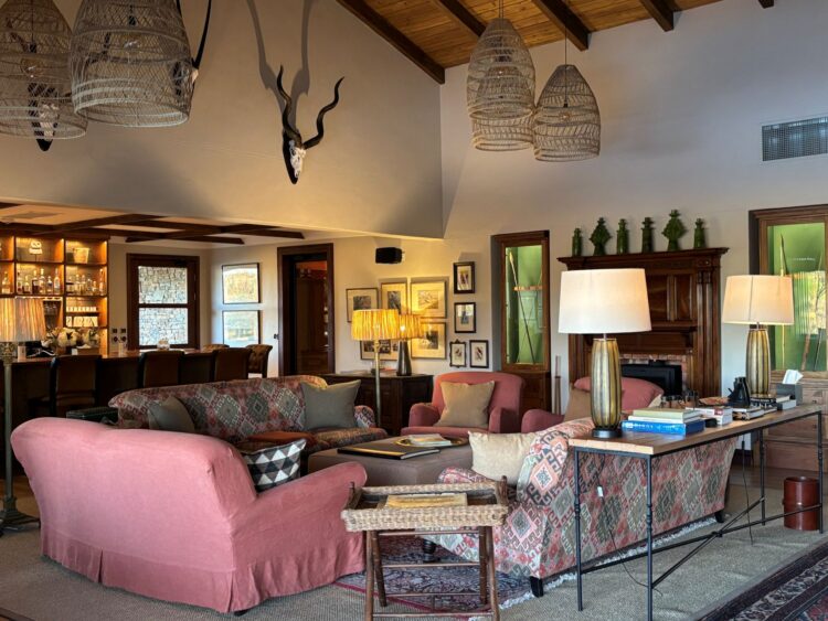 Waldeck Namibia Luxus Safari Lodge Afrika Mieten Living