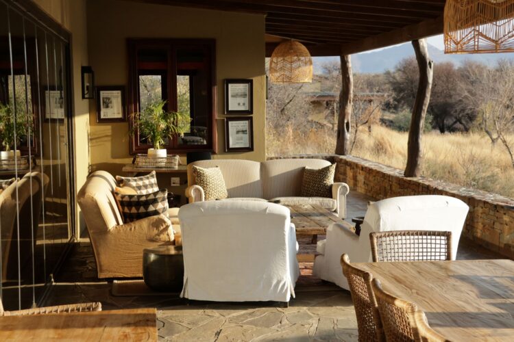 Waldeck Namibia Luxus Safari Lodge Afrika Mieten Lounge