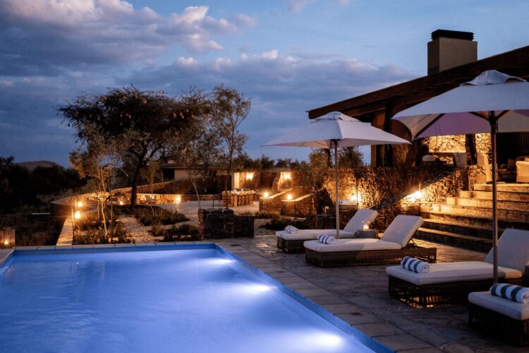 Waldeck Namibia Luxus Safari Lodge Afrika Mieten Pool By Night