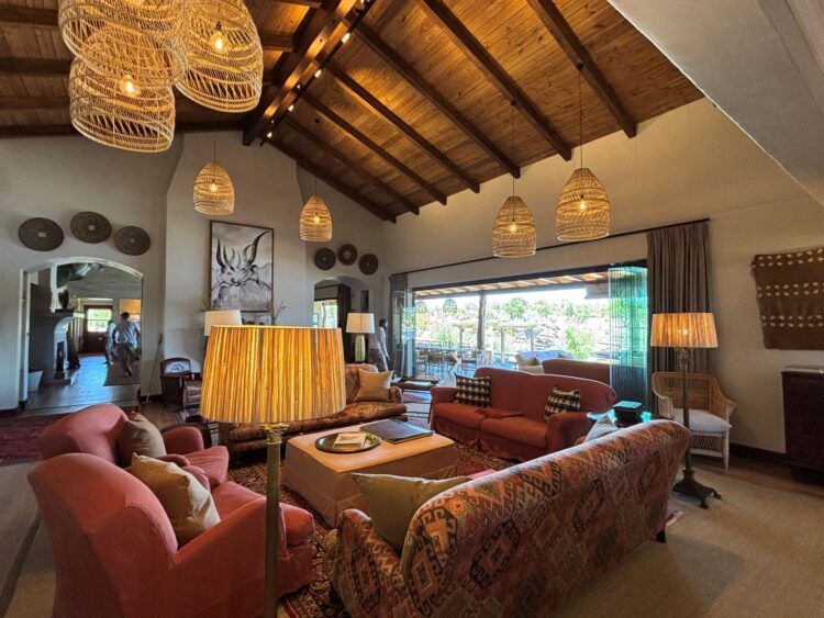 Waldeck Namibia Luxus Safari Lodge Afrika Mieten Wohnzimmer