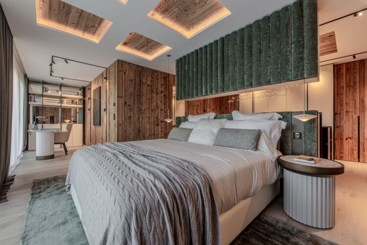 Wellness Chalet Mountain Luxus Ferienhaus Österreich Kitzbühel Mieten Mastersuite