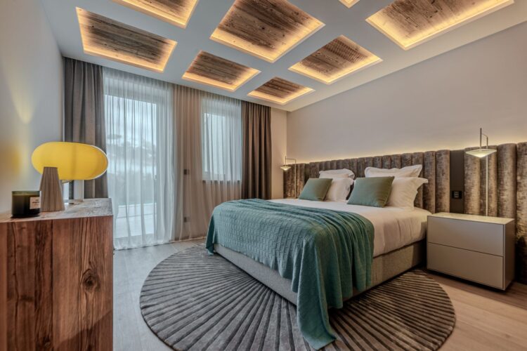 Wellness Chalet Mountain Luxus Ferienhaus Österreich Kitzbühel Mieten Schlafzimmer