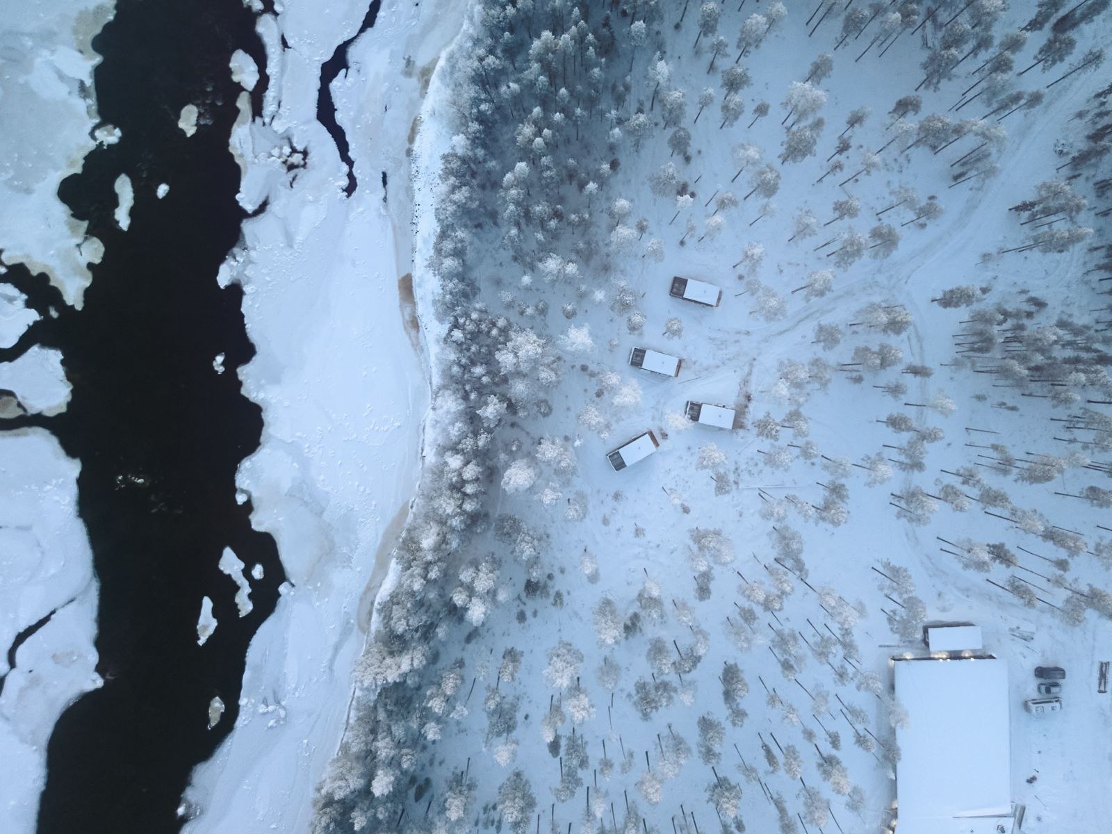 Wilderness Lodge Luxus Ferienhaus Lappland Mieten Drohne