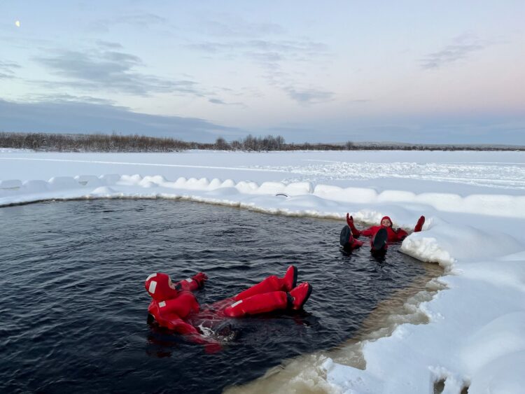 Wilderness Lodge Luxus Ferienhaus Lappland Mieten Floating