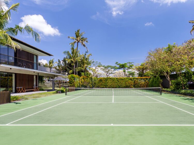 Arnalaya Beach House Bali Tennisplatz Privat.j