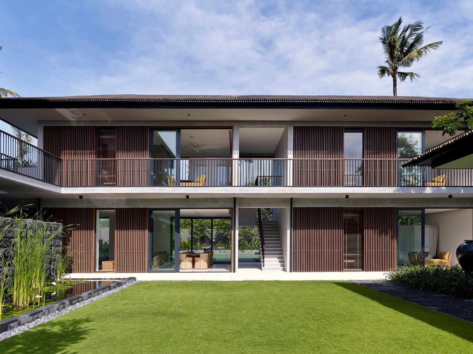 Arnalaya Beach House Canggu Bali Villa Aussenansicht.j