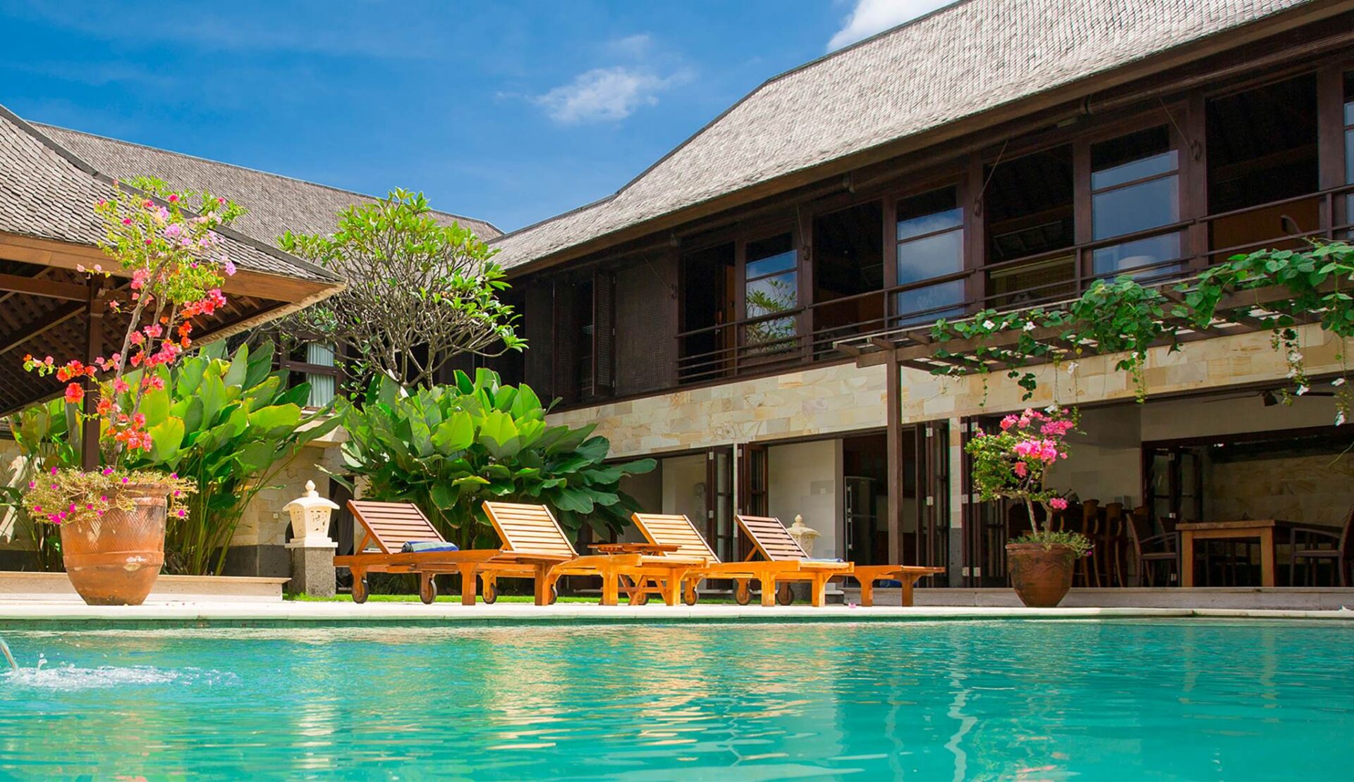Bayu Gita Ketewel Bali Infinity Pool Inselblick Mieten