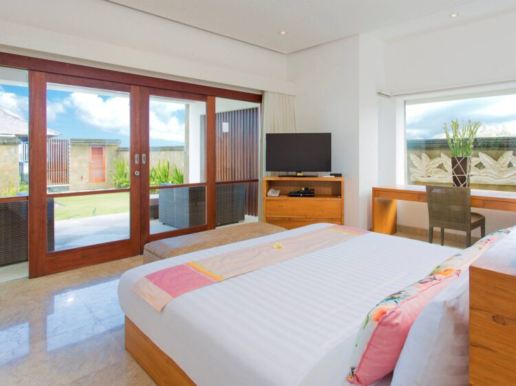 Bayu Gita Ketewel Bali Kingsize Bett Villa Mieten