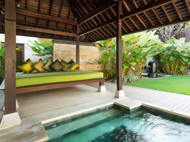 Bayu Gita Ketewel Bali Pool Abend Luxusvilla Mieten