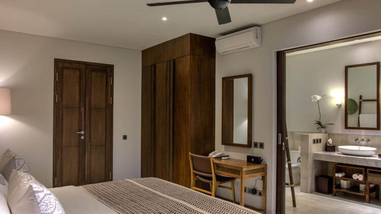 Luxusvilla Bali Schlafzimmer Meerblick Seseh Beach Villa Ii