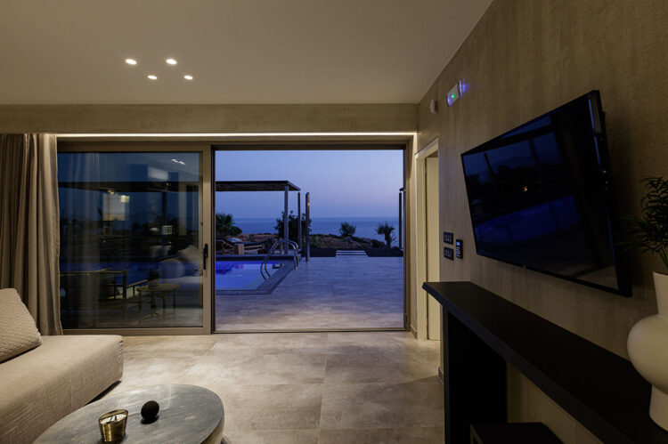 Moderne Ferienvilla Auf Kreta Mieten Kumo Villa