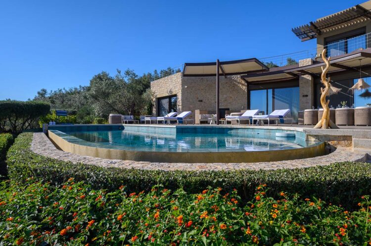 Modernes Luxus Ferienhaus Am Meer Villa Althaia Costa Navarino Peleponnes Griechenland (3)