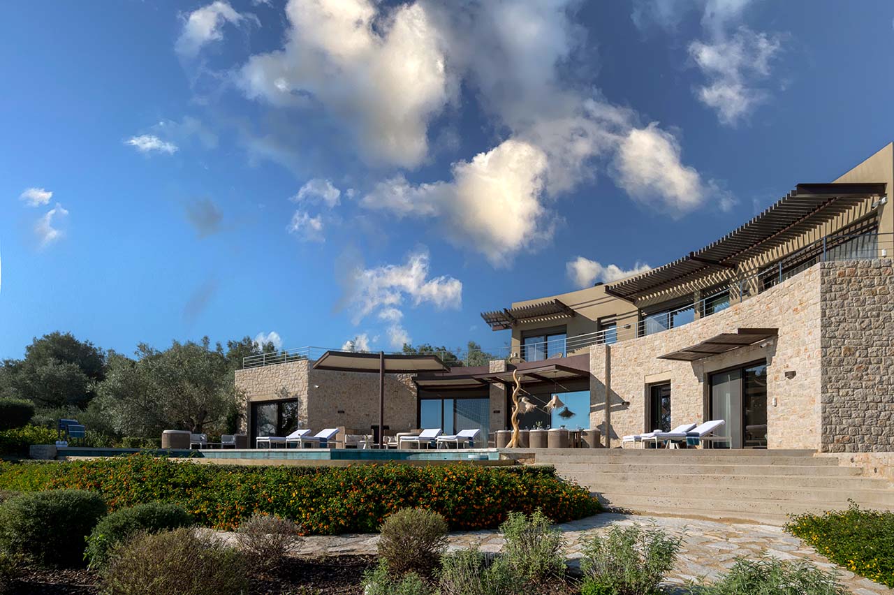 Modernes Luxus Ferienhaus Mieten Villa Althaia Costa Navarino Peleponnes Griechenland (3)