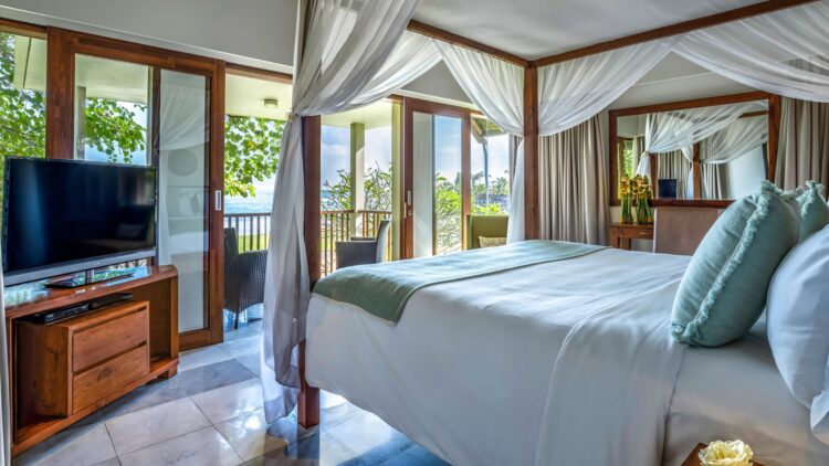 Seseh Beach Villa I Bali Luxus Schlafzimmer Mieten