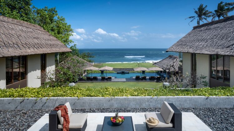 Seseh Beach Villa I Bali Luxusvilla Mit Ozeanblick Mieten