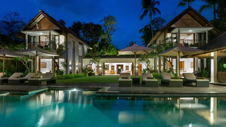 Seseh Beach Villa I Bali Privater Pool Luxusvilla Mieten