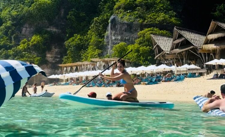 Villa Chintamani Ungasan Sundays Club Strand Bali Mieten