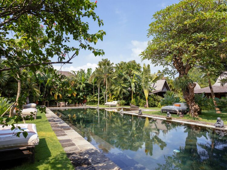 Villa Eden Bali Poollandschaft Luxus Privatpool Canggu Mieten