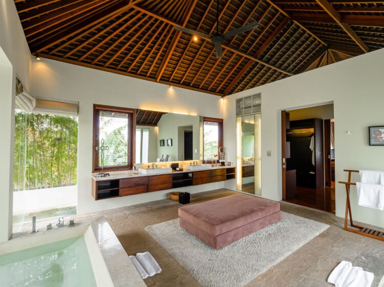 Villa Kalyani Canggu Bali Badewanne Villa Mieten (2)