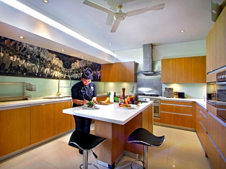 Villa Kalyani Canggu Bali Fruehstueck Service Villa Mieten