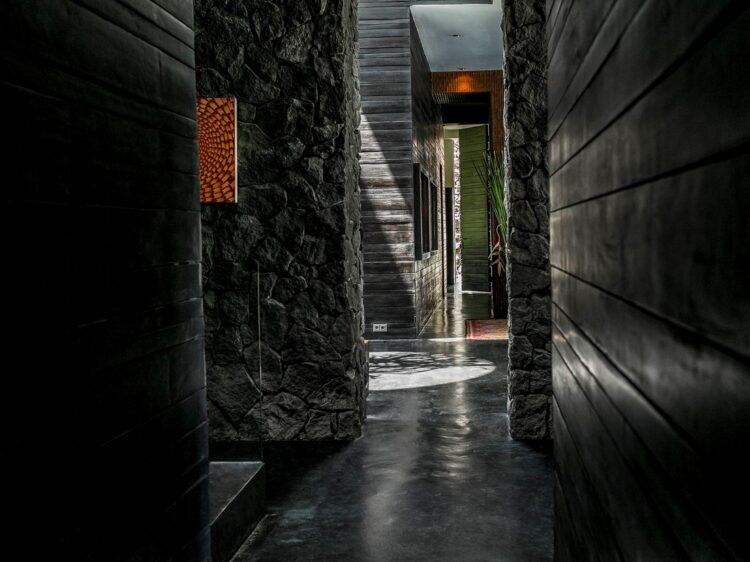 Villa Mana Canggu Bali Eingang Luxusvilla Mieten (2)