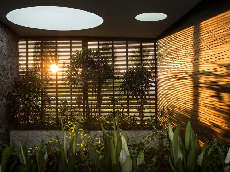 Villa Mana Canggu Bali Eingang Luxusvilla Mieten (3)