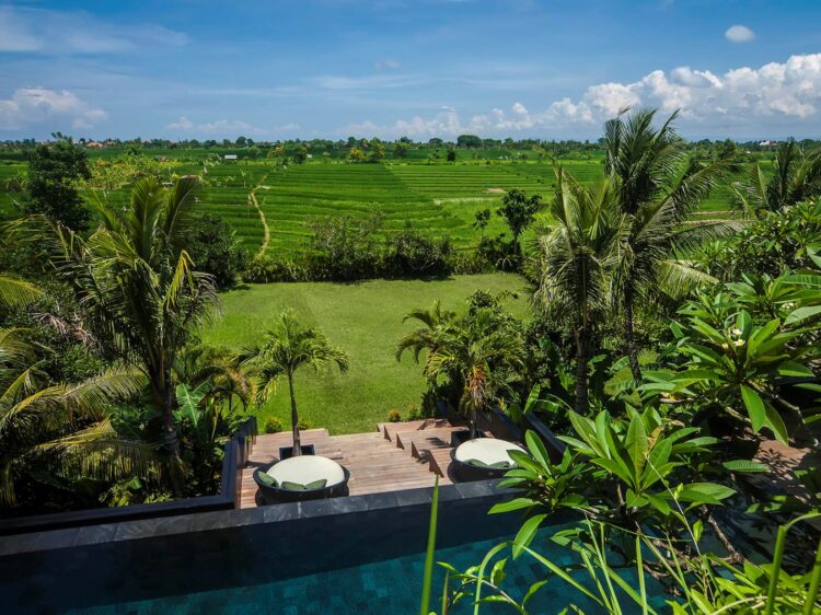 Villa Mana Canggu Bali Gartenanlage Luxusvilla Mieten