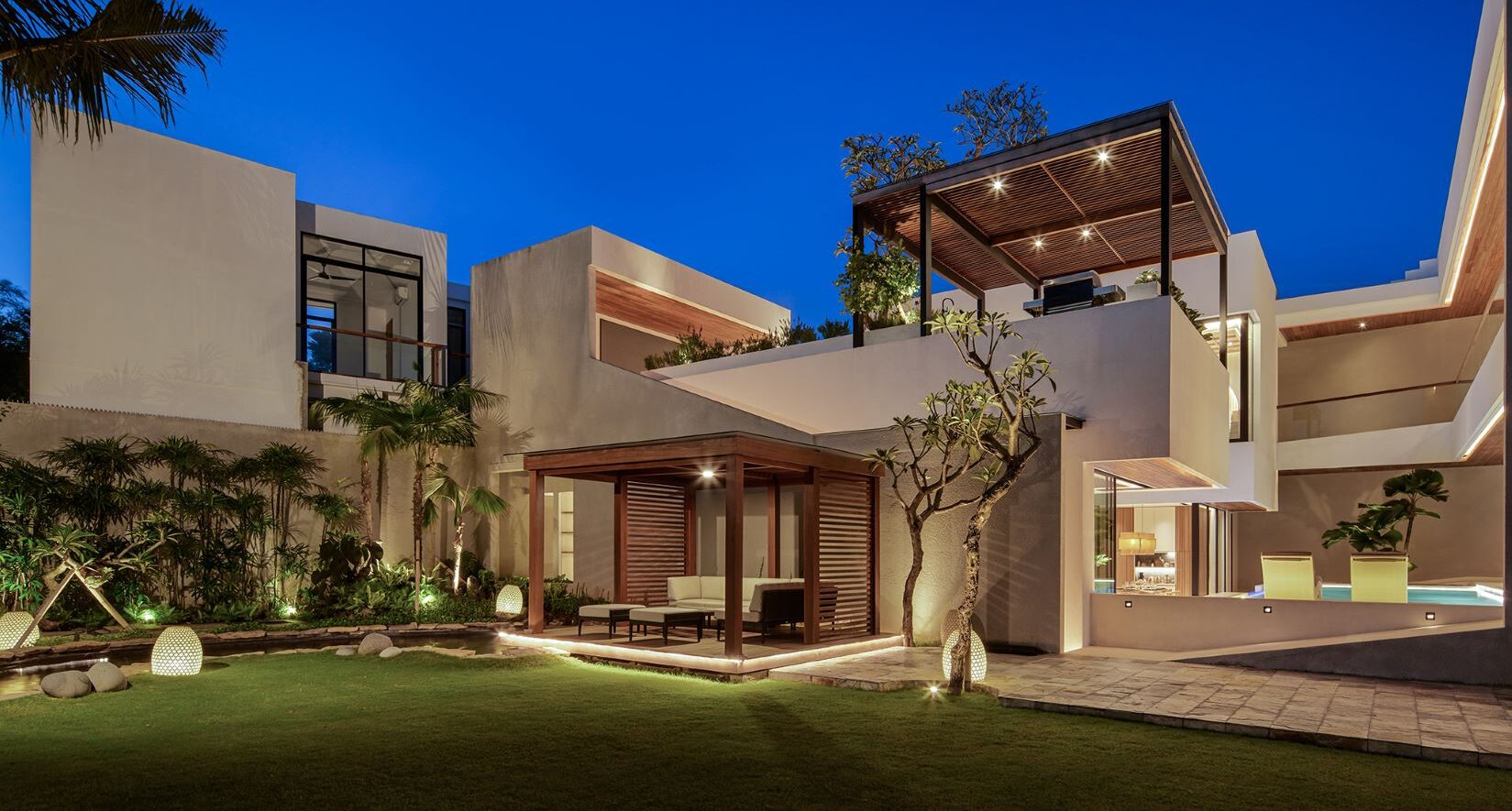 Villa Nini Elly Canggu Bali Buchen Garten Aussenbereich