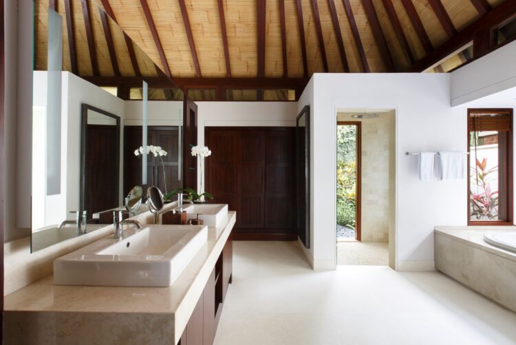 Villa Nora Bali Mieten Badezimmer Outdoor Shower