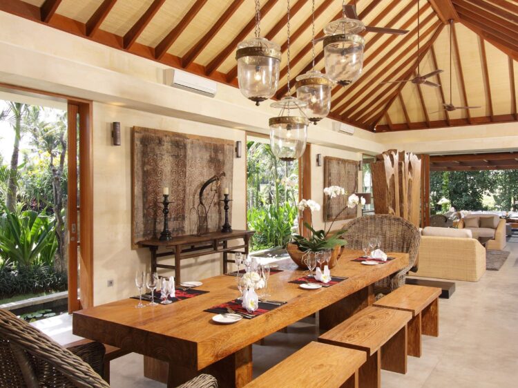 Villa Sarasvati Bali Esstisch 14 Personen Mieten