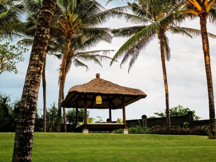 Villa Semarapura Bali Gartenanlage Luxusvilla Mieten